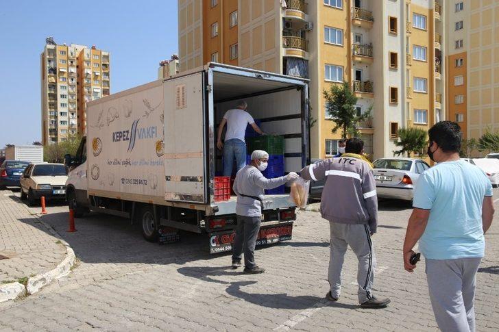 Kepez bir günde 218 bin maske dağıttı, ihtiyaç sahiplerinin yardımına koştu G2