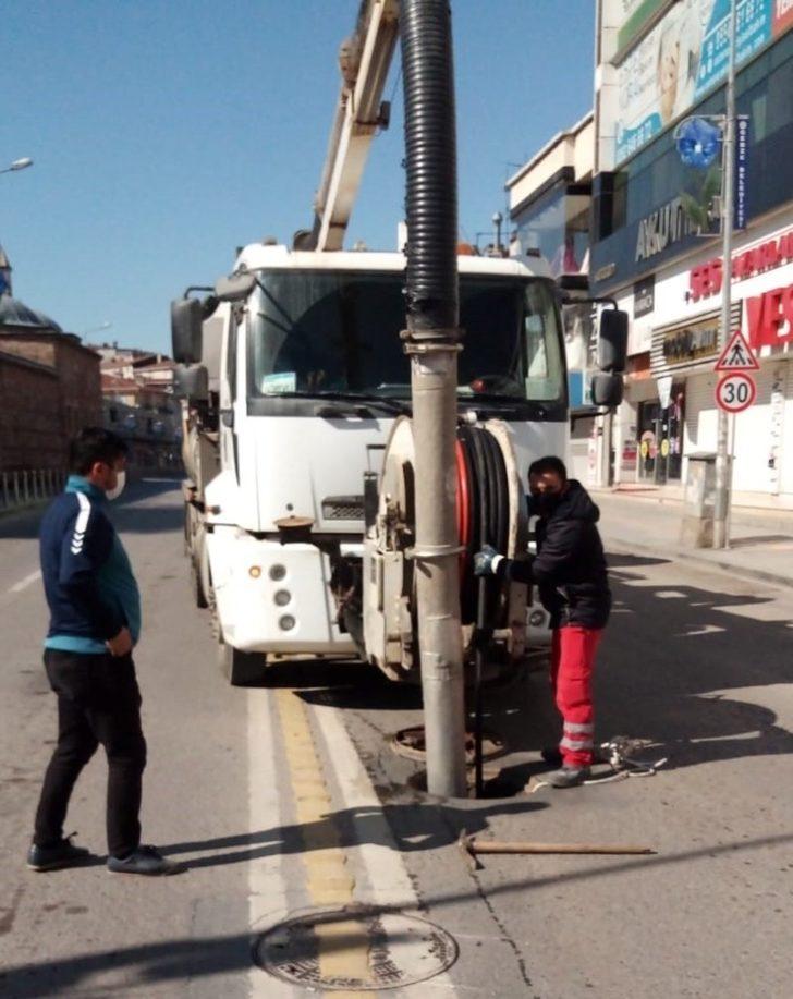 Kocaeli’de boşalan caddelerde altyapı hatları temizleniyor G3
