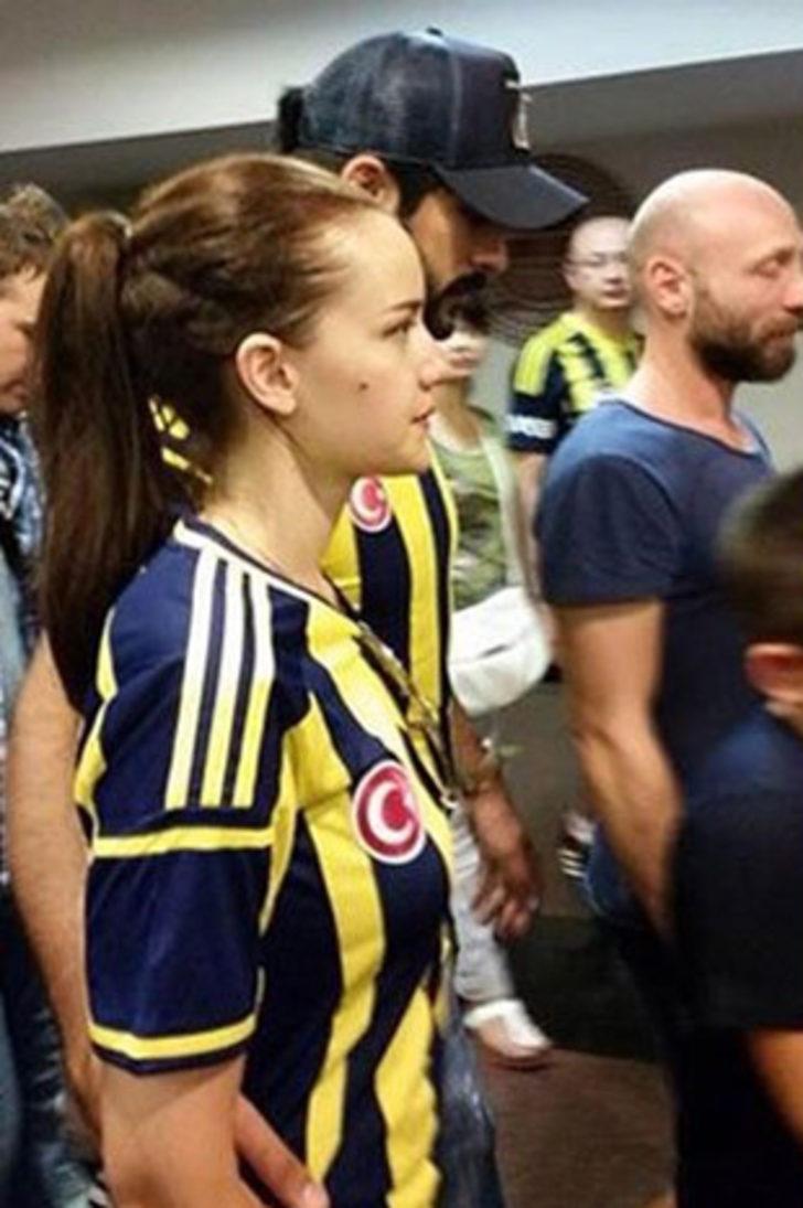 Fahriye Evcen aşkı için takım değiştirdi G4