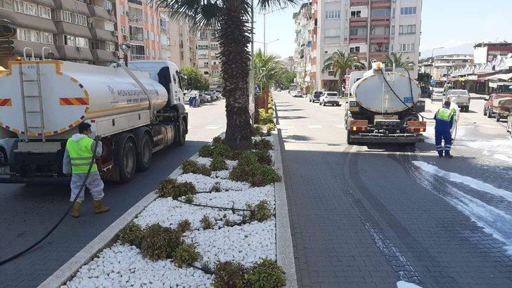 Nazilli’de cadde, sokak ve meydanlar dezenfekte ediliyor G4