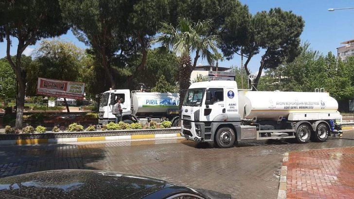 Nazilli’de cadde, sokak ve meydanlar dezenfekte ediliyor G5