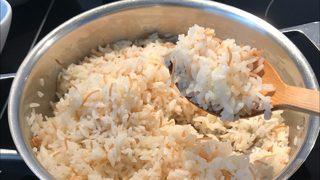 Eğer tane tane pilav yapamıyorsanız bunları yanlış yapıyorsunuz! Kavurmadan önce...