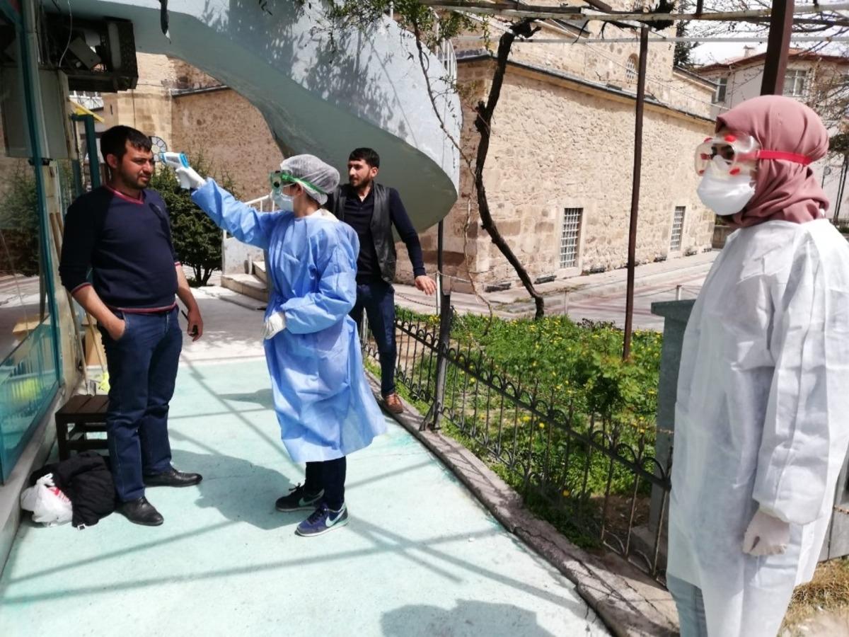 Bolvadin&rsquo;de Covit-19 &ouml;nlemleri aralıksız s&uuml;r&uuml;yor