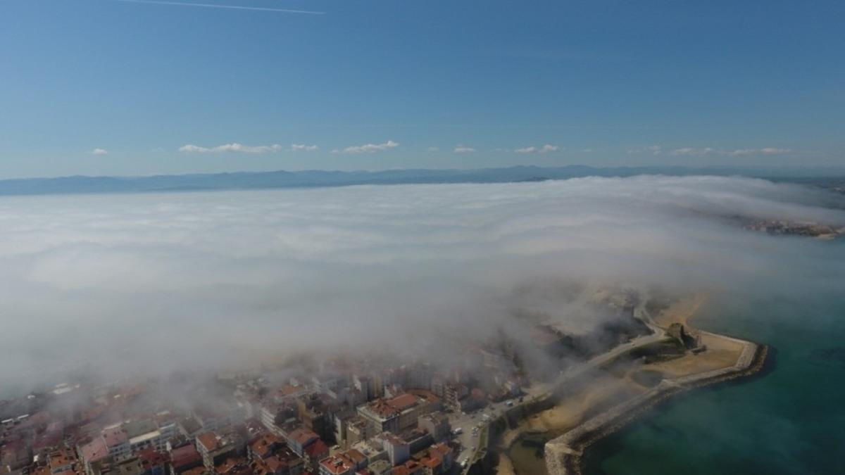 Sinop&rsquo;u sis bulutu kapladı