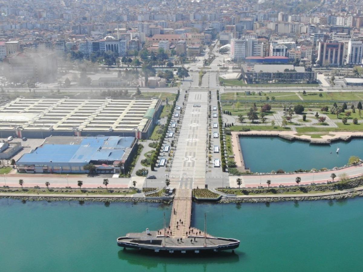 Samsun sokağa &ccedil;ıkma yasağına uydu