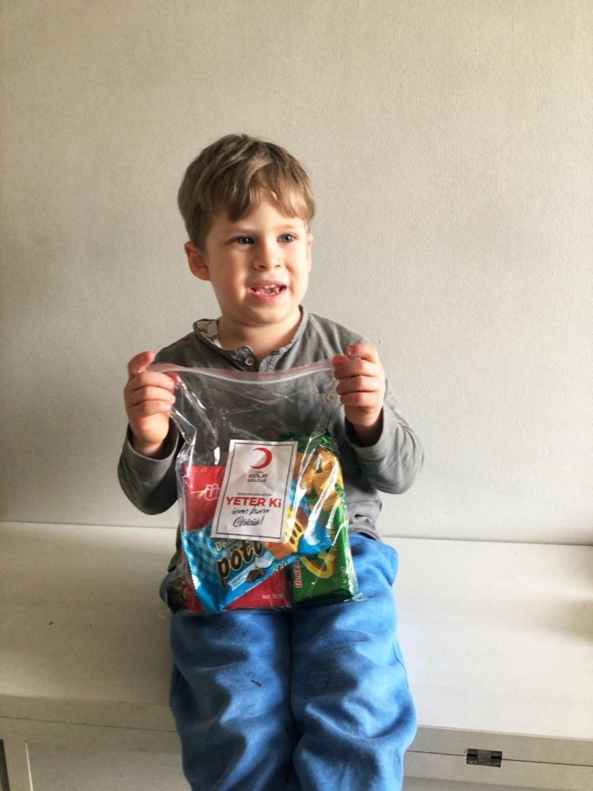 G&ouml;lc&uuml;k&rsquo;te evden &ccedil;ıkamayan &ccedil;ocuklar unutulmadı