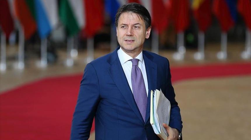 İtalya Başbakanı Conte'den Almanya'ya fren benzetmesi