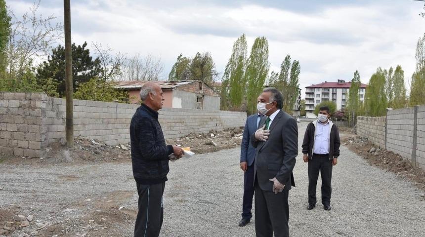 Emekli &ouml;ğretmenin maske talebi karşılandı