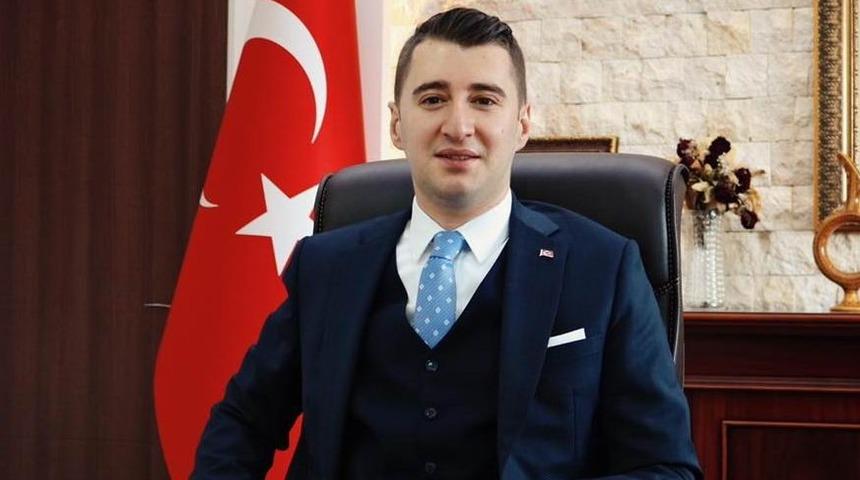 Acıg&ouml;l ve Derinkuyu Kaymakamları bir aylık maaşlarını bağışladı