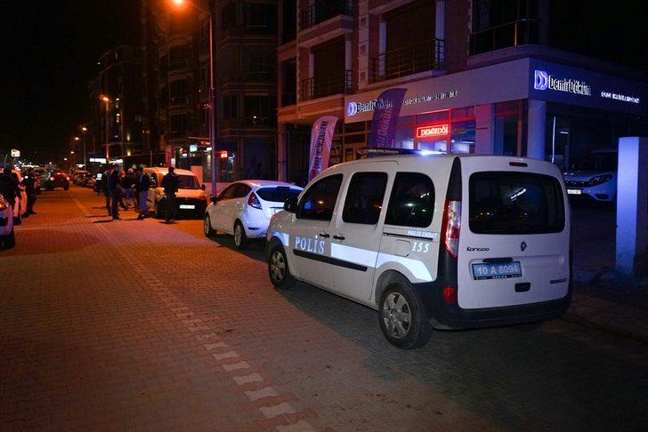 GÜNCELLEME - Balıkesir'de jandarmaya ateş açıldı: 2 asker yaralı G3