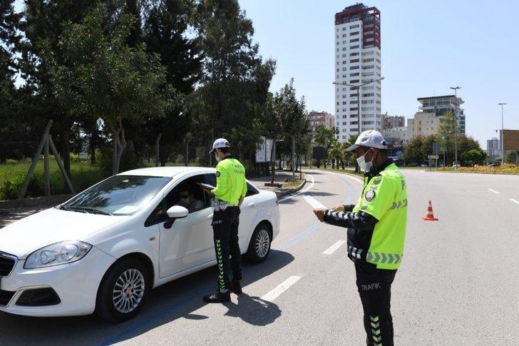 Adana’da sokağa çıkan 800 kişiye 833 bin lira para cezası kesildi G2