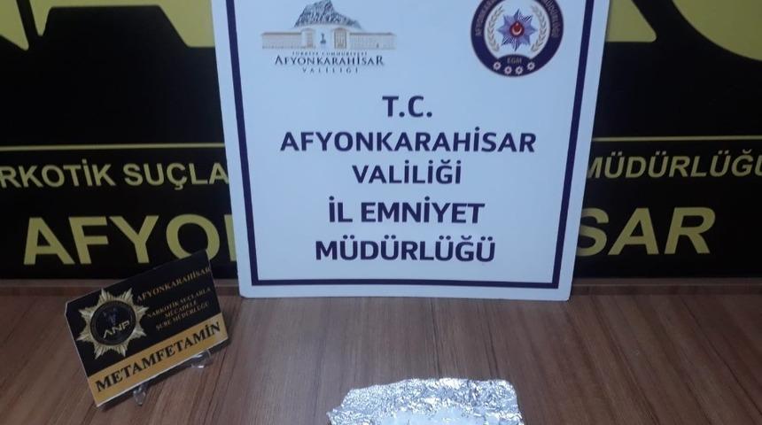 Emniyet ekipleri &ccedil;ok sayıda uyuşturucu madde ele ge&ccedil;irdi