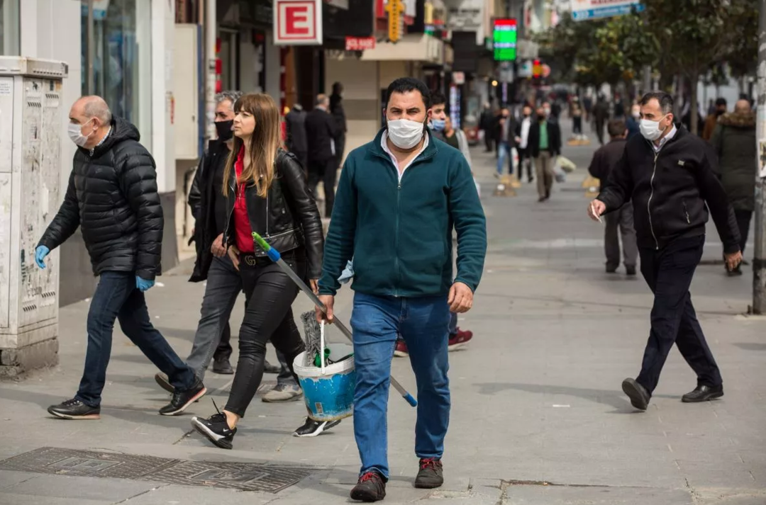 İstanbul'da yasağın ardından caddeler yine doldu