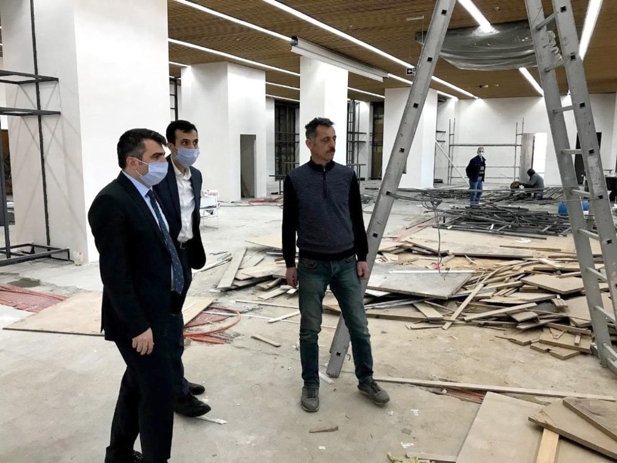 Bursa&rsquo;nın uyumayan k&uuml;t&uuml;phanesi g&uuml;n sayıyor