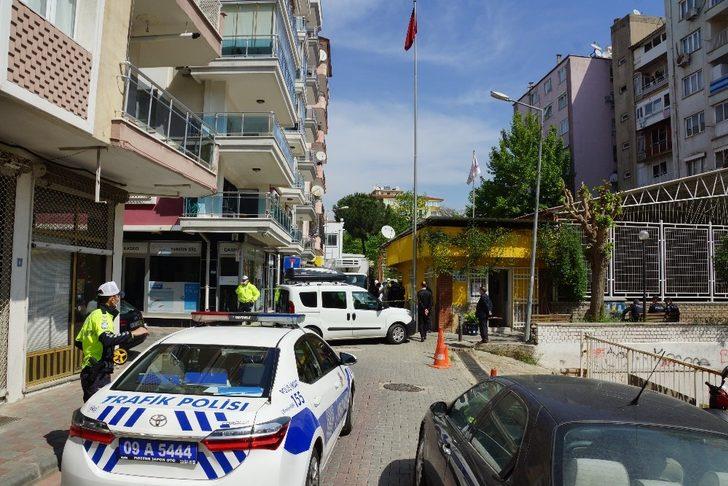 Kamyonetin altında kalan yaşlı adam hayatını kaybetti G4