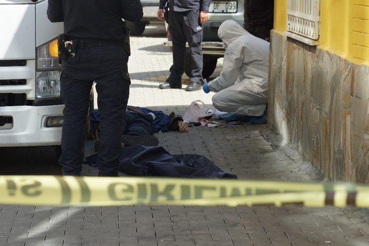 Kamyonetin altında kalan yaşlı adam hayatını kaybetti G5