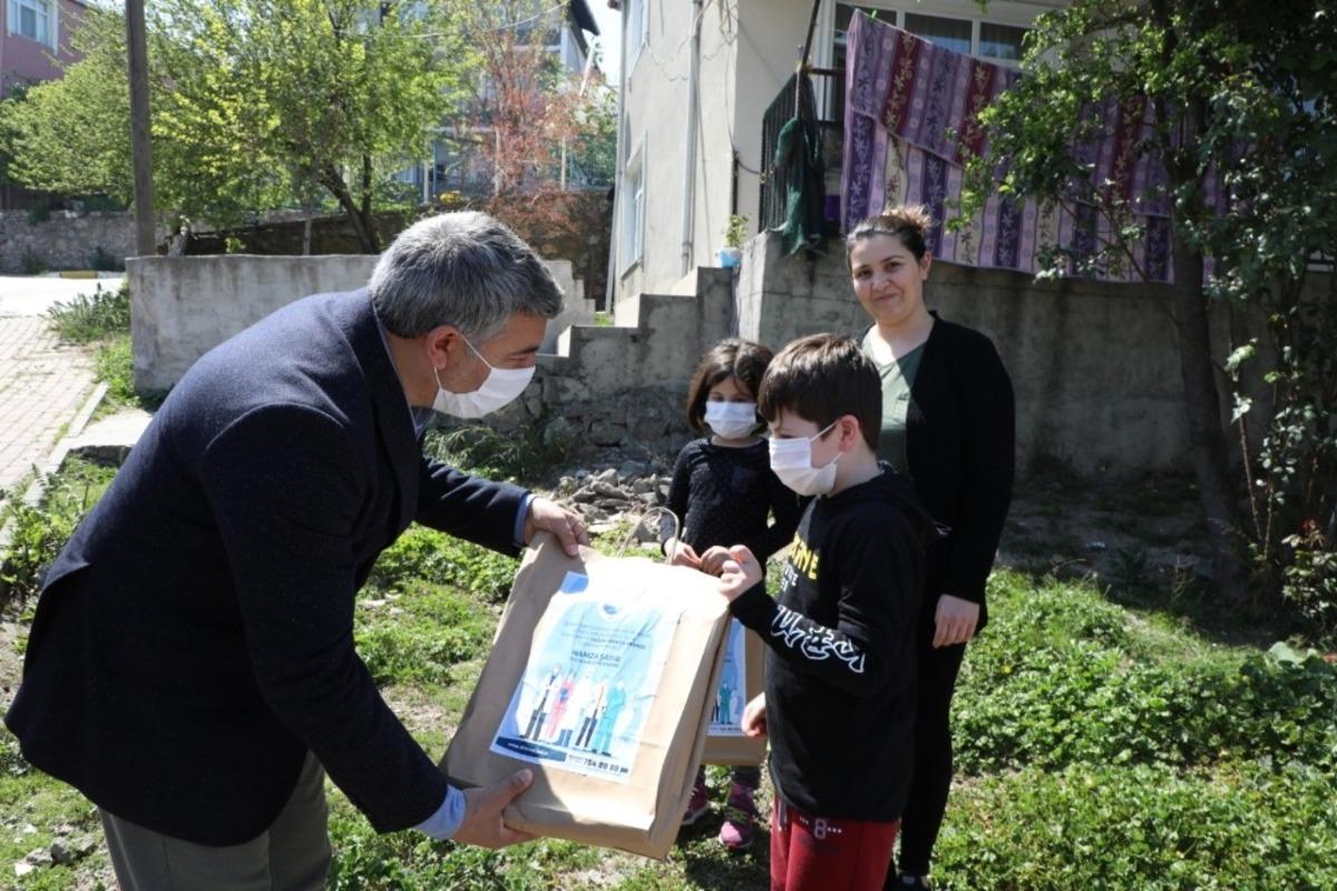Başkan Şayir&rsquo;den sağlık &ccedil;alışanlarının &ccedil;ocuklarına erken 23 Nisan s&uuml;rprizi