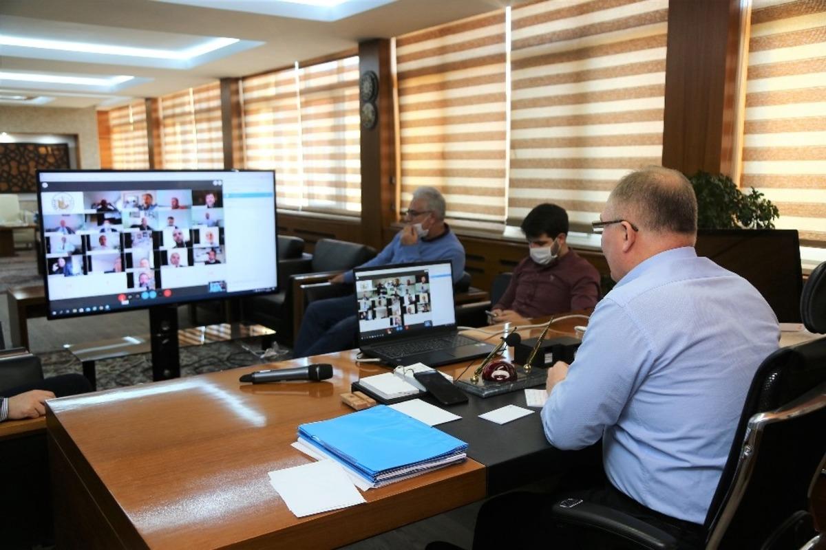 Başkan Bilgin video konferans y&ouml;ntemiyle muhtarla toplantı yaptı