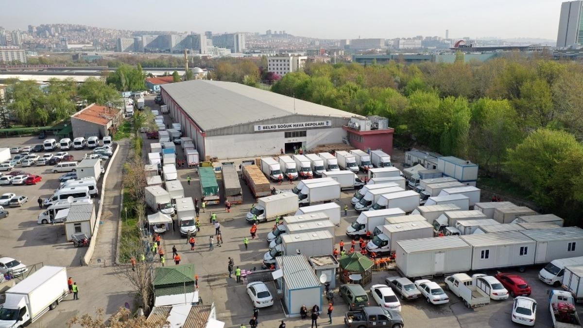 B&uuml;y&uuml;kşehir Belediyesi, gıda yardımları kolilerini taşıtmak &uuml;zere nakliyecilerle anlaştı