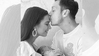 Mesut Özil ve Amine Gülşe'nin kızına 5 milyon liralık reklam teklifi!
