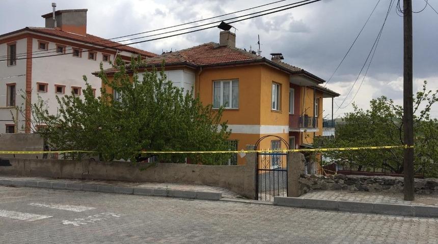 &Ccedil;i&ccedil;ekdağı il&ccedil;esinde bir binada karantina uygulaması başlatıldı