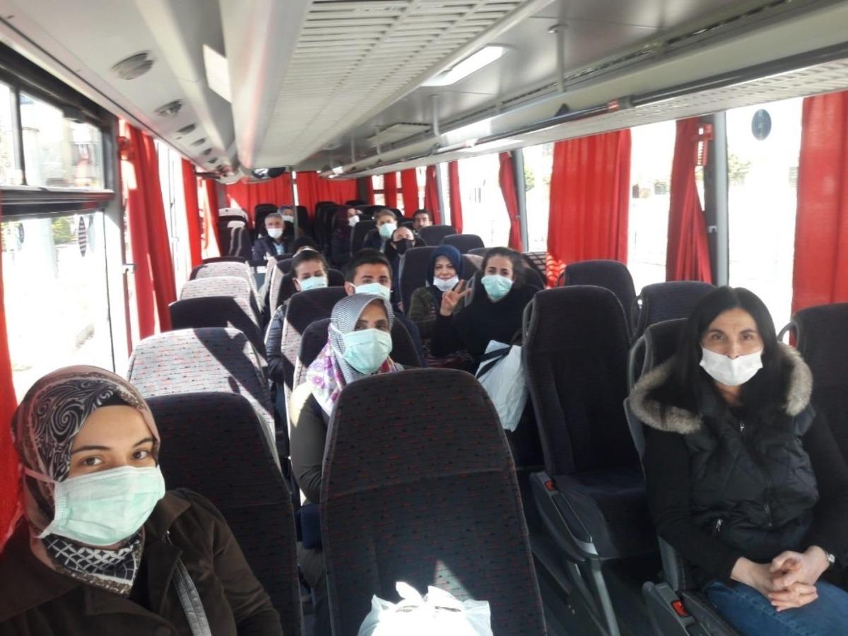 Sokağa &ccedil;ıkma kısıtlamalarında 3 bin 785 sağlık&ccedil;ıya ulaşım desteği