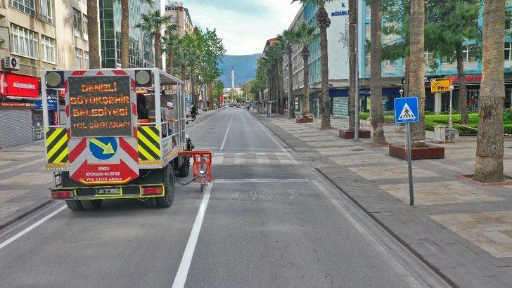 Sokağa çıkma kısıtlamasında yol çizgileri yenilendi G3