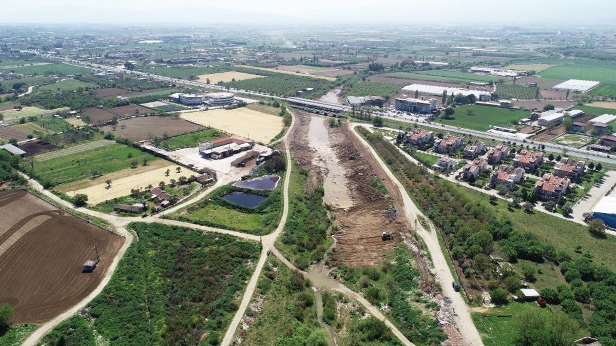 İkizdere &Ccedil;ayı&rsquo;nda yatak temizleme &ccedil;alışmaları devam ediyor