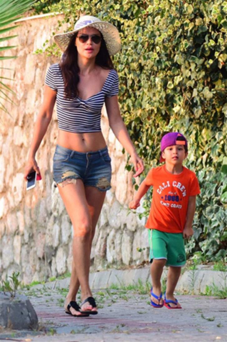 Ebru Şallı'nın Bodrum gezintisi G4