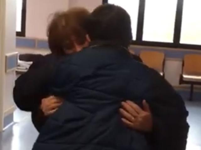 Virüs yüzünden 24 saat yaşar denilen down sendromlu adam, hastalığı yendikten sonra annesine kavuştu