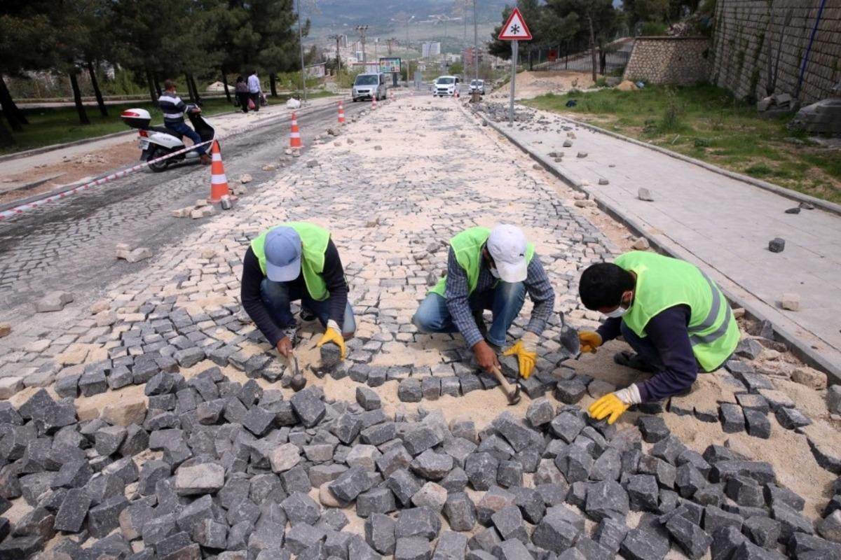 Tarihi Birinci Caddede yenileme &ccedil;alışmaları başladı