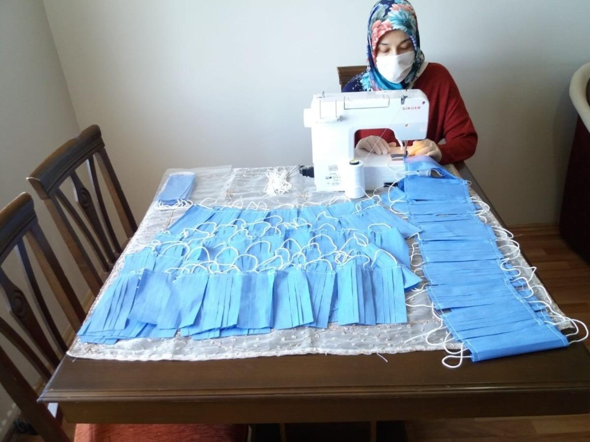 Merzifon HEM&rsquo;den kaymakamlığa 15 bin maske