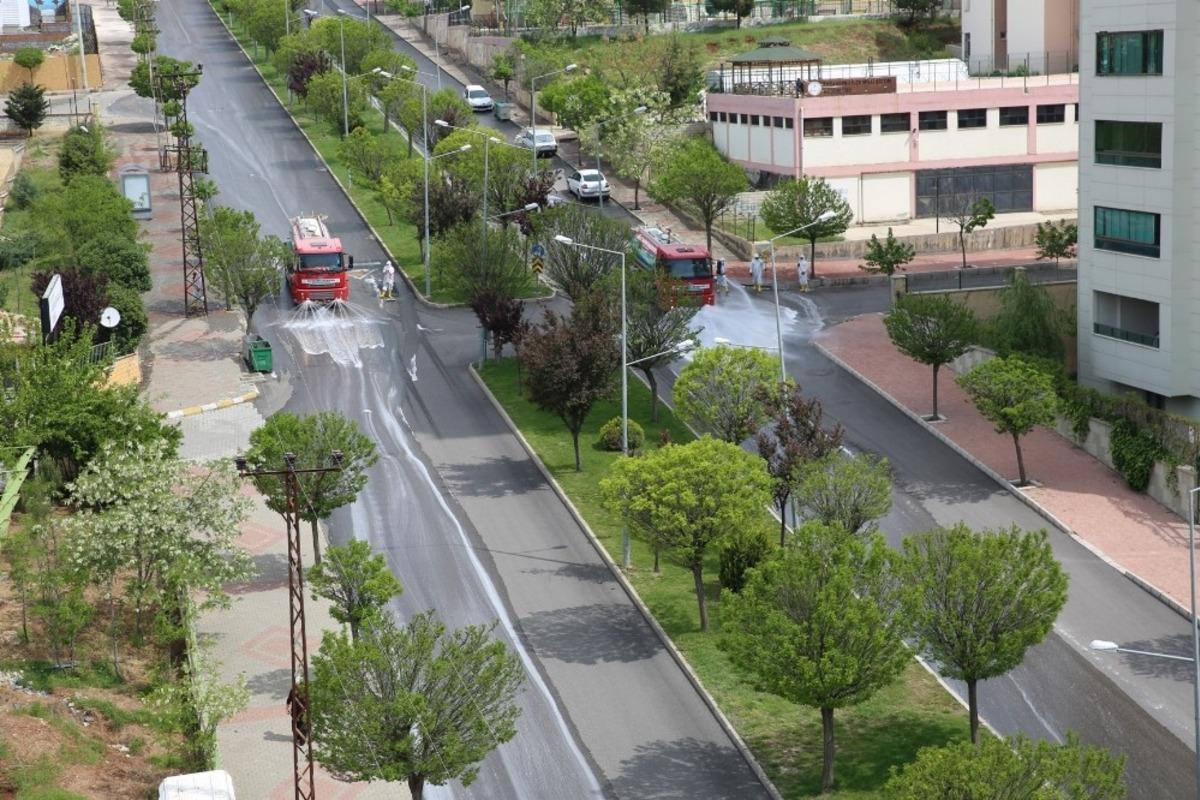 Karak&ouml;pr&uuml;&rsquo;de Doğukent ve Batıkent Mahalleleri dezenfekte edildi