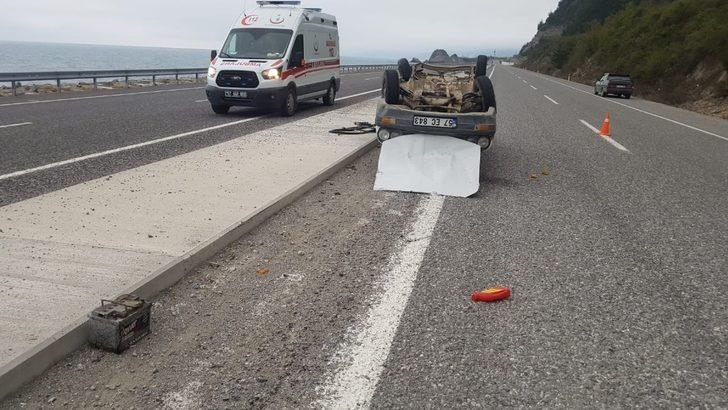 Lastiği patlayan araç takla attı: 1 yaralı G2