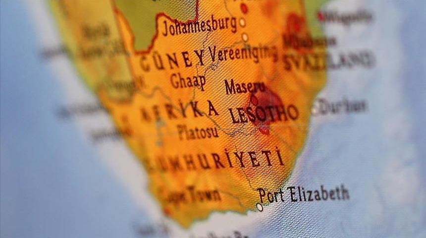 Boşanmak üzere olduğu eşini öldürmekle suçlanan Lesotho Başbakanı istifa edecek