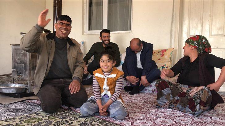 Kars'ın 'gülen adamı'nın ilginç hikayesi: Babam öldüğünde bile güldüm G4