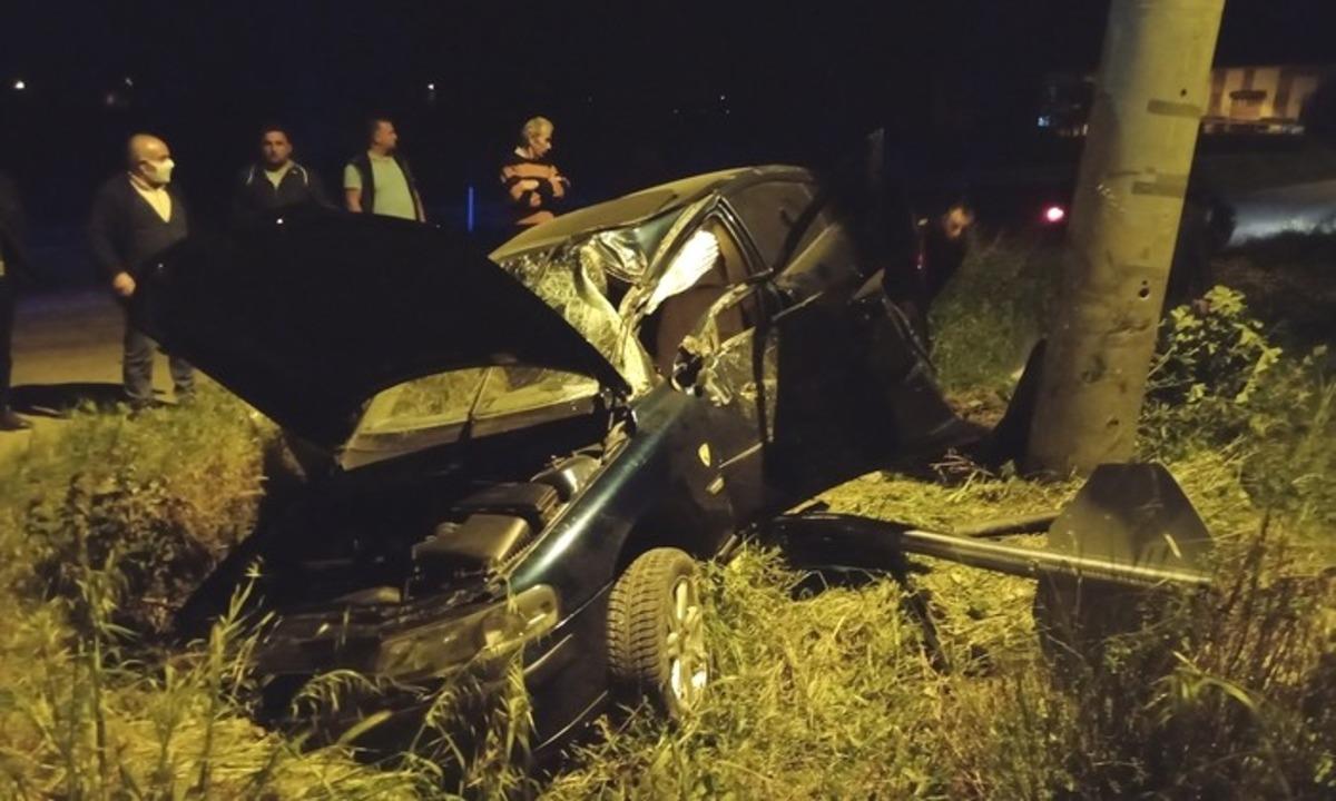 Direksiyon hakimiyetini kaybedince direğe &ccedil;arparak durabildi