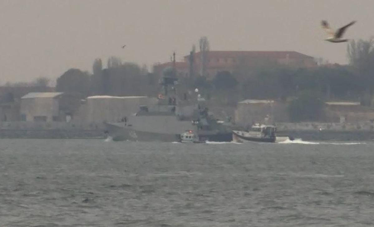 Rus savaş gemileri İstanbul Boğazı'ndan Rus savaş gemileri