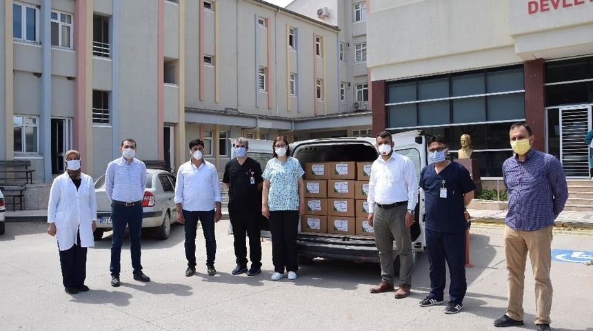 &Uuml;retici Kooperatifinden sağlık &ccedil;alışanlarına sebze desteği