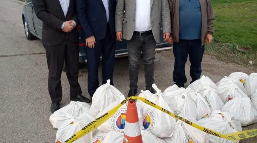 Beyşehir&rsquo;de dar gelirli ihtiya&ccedil; sahibi ailelere gıda yardımı