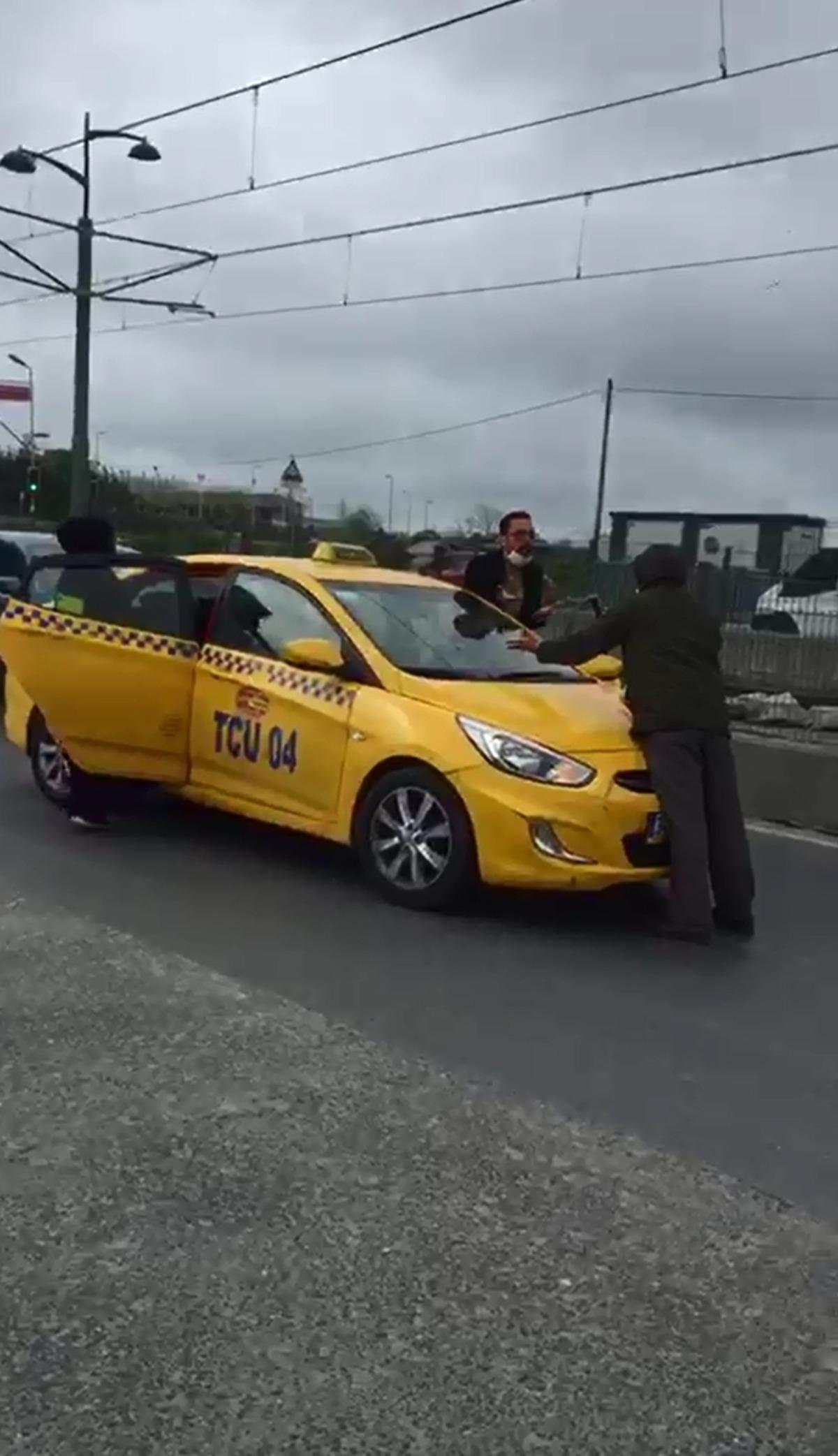 'İ&ccedil;erideki benim gelinim' deyip taksinin &ouml;n&uuml;ne yattı