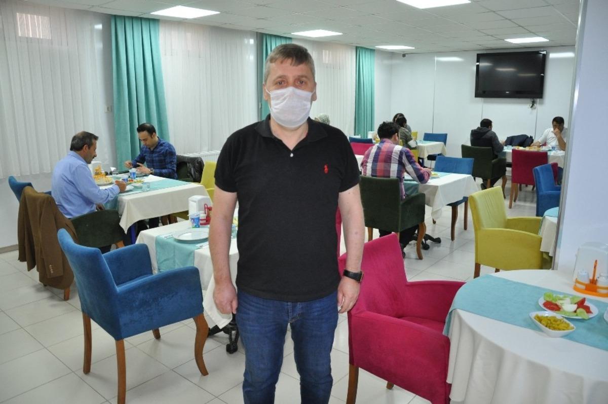 Sağlık &ccedil;alışanlarına ev yemeği ikramı