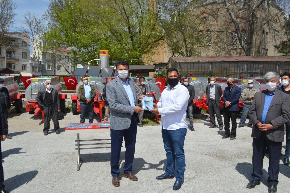 Tavşanlı&rsquo;da 13 k&ouml;ye yangın s&ouml;nd&uuml;rme tankeri