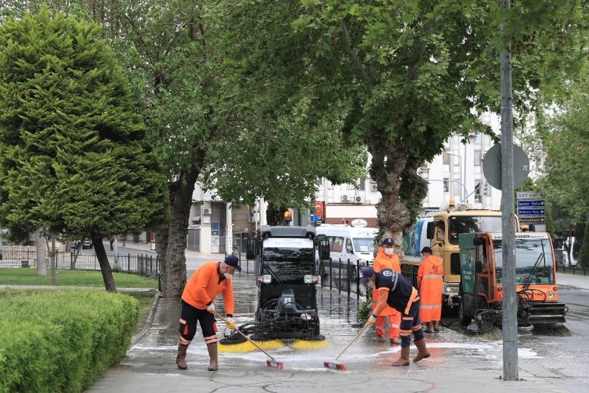 B&uuml;y&uuml;kşehir dezenfeksiyon &ccedil;alışmalarına devam ediyor