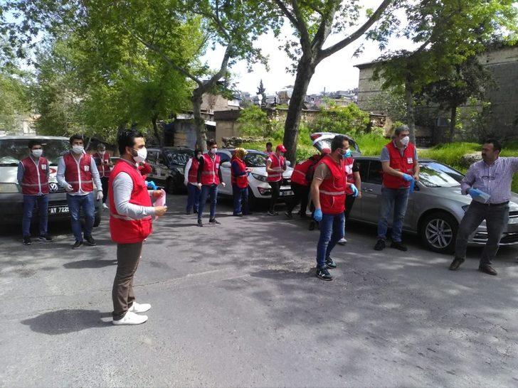 Kızılay’dan 100 aileye gıda yardımı G4