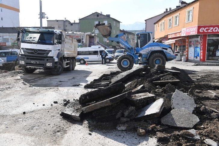 Muş Belediyesinin asfalt çalışmaları sürüyor G2