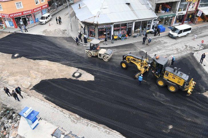 Muş Belediyesinin asfalt çalışmaları sürüyor G3