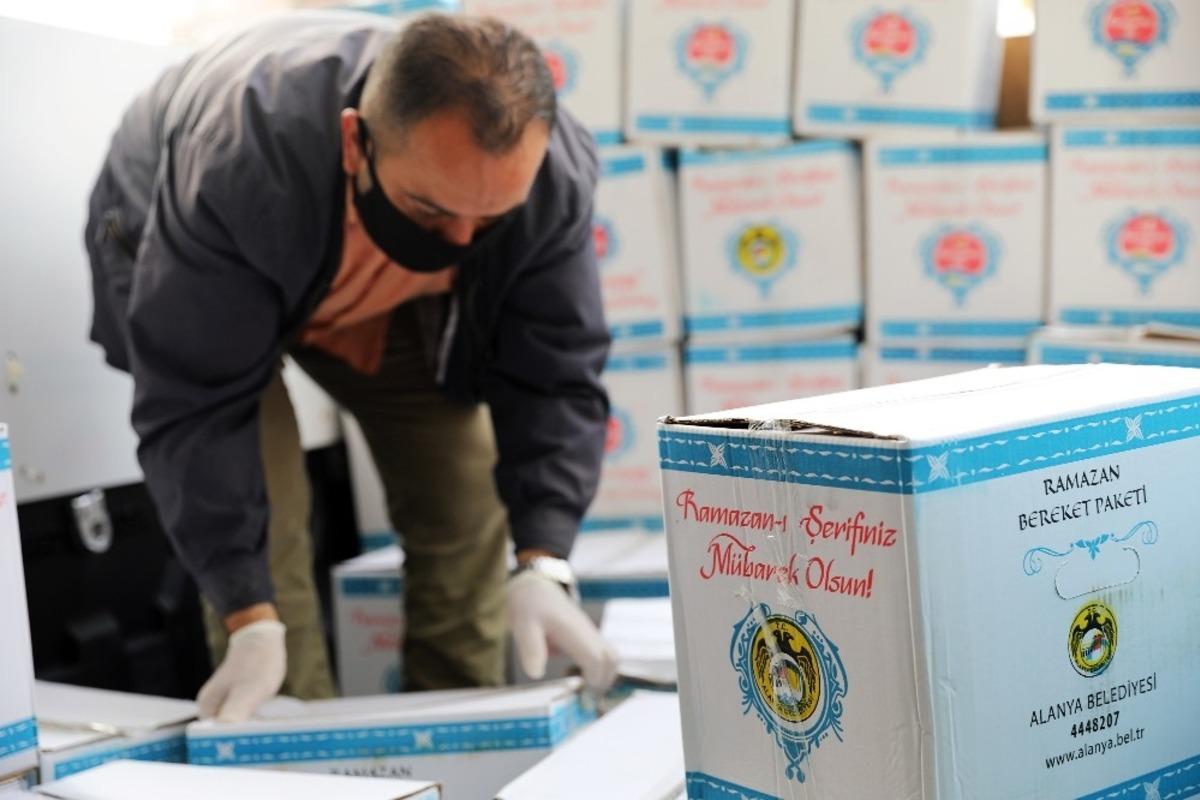 Alanya&rsquo;da Ramazan Bereket Paketleri yola &ccedil;ıktı