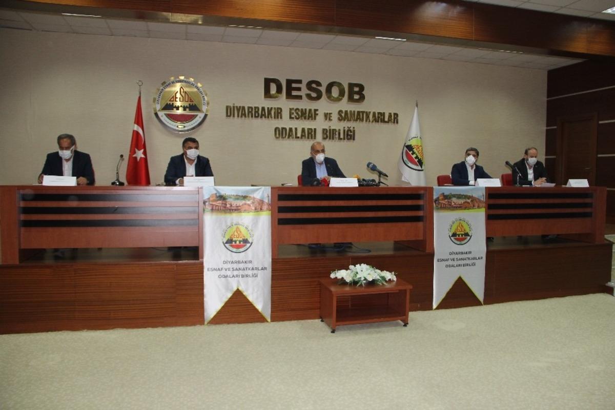 Diyarbakır&rsquo;daki STK&rsquo;lardan Vali G&uuml;zeloğlu&rsquo;na korona vir&uuml;s teşekk&uuml;r&uuml;