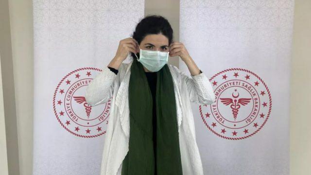 Maske kullanımıyla ilgili çok önemli uyarı: Dokunduğunuz anda çöpe atın